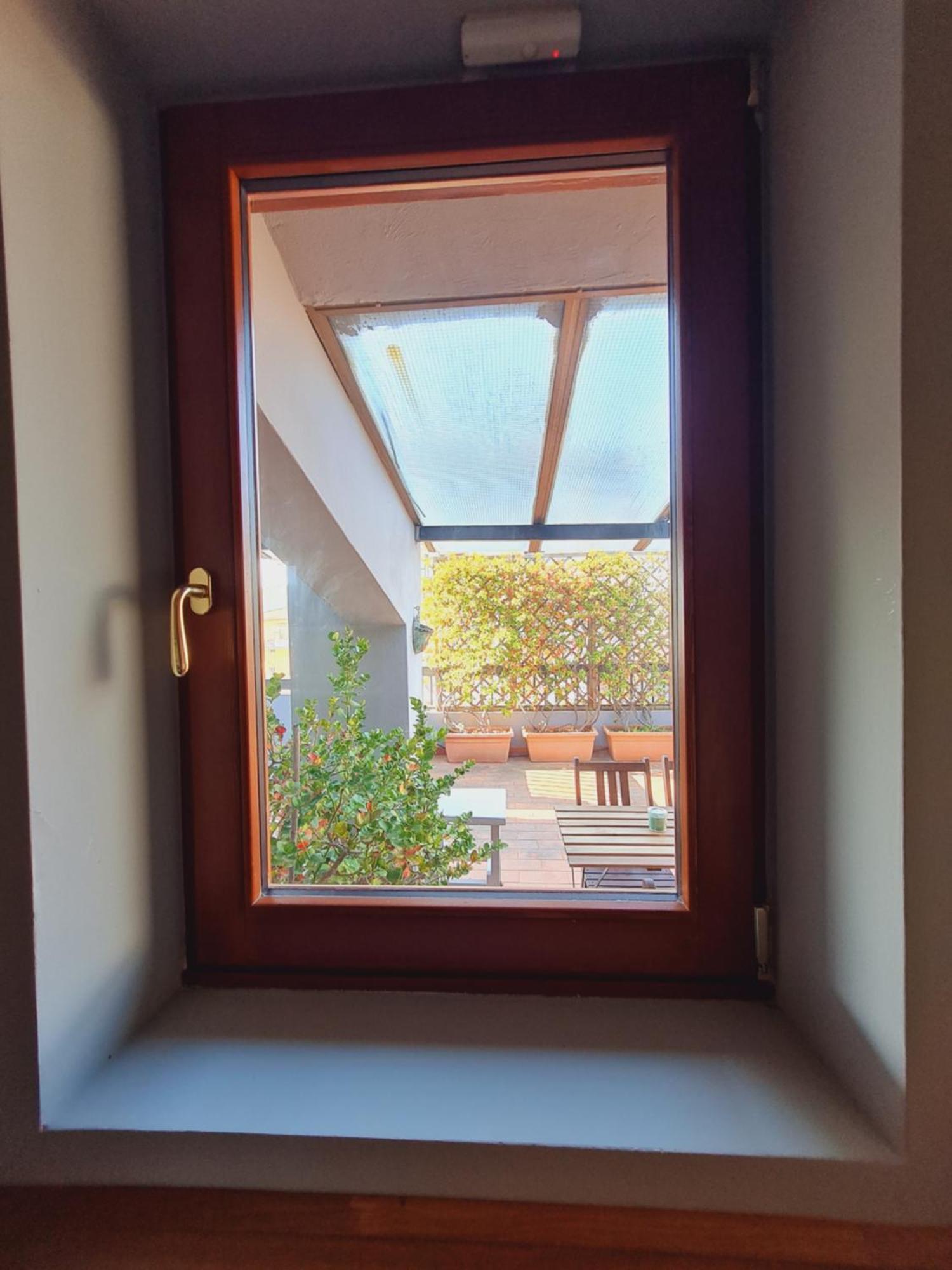 Mansarda Luminosa E Confortevole Florens Exteriör bild